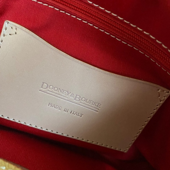 Dooney & bourke purse - Picture 9 of 10